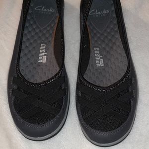 Clarks Slip-On Shoes Size 11W